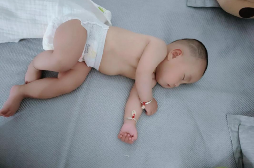 新泰宝宝咳到吐怎么办